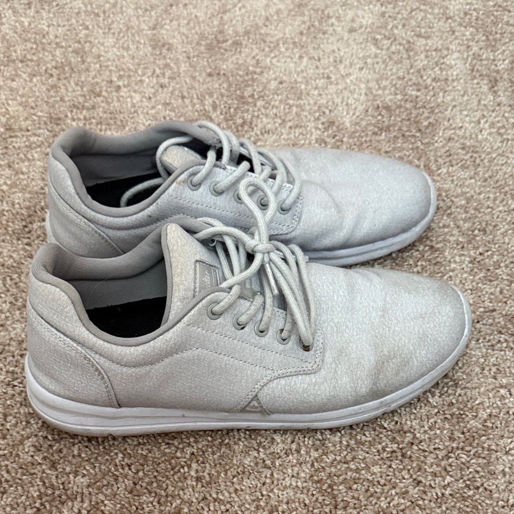 Cuater Travis Matthew mens sneaker